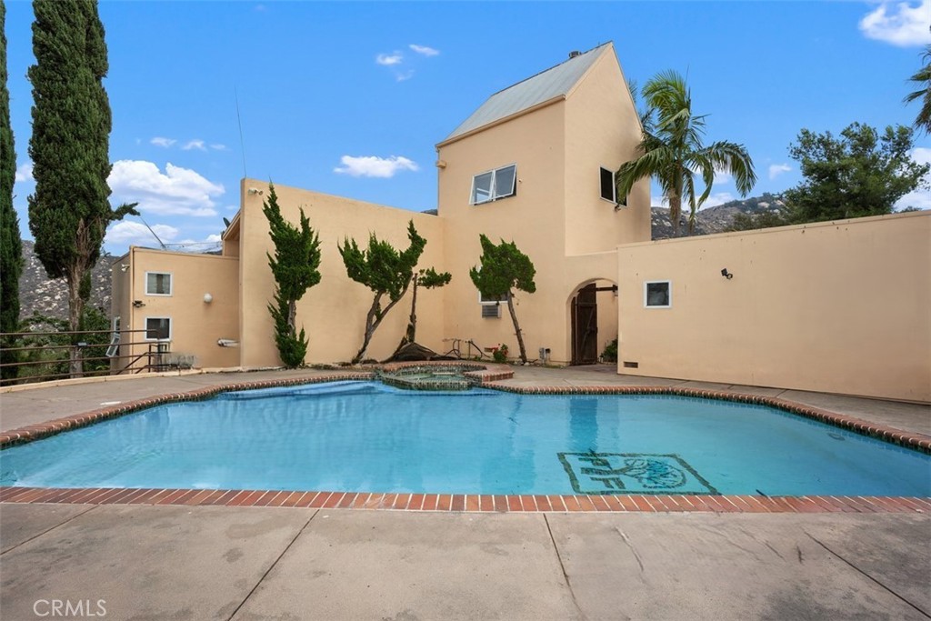 3264 Shearer Crossing Fallbrook, CA 92028 - Photo 3 of 41 a view of a house with swimming pool