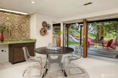 $2,195,000 | 3905 96th Avenue Southeast, Mercer Island, WA 98040
