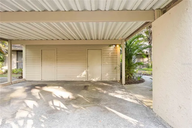$319,995 | 2584 Arboretum Circle, Unit 20, Sarasota, FL 34232