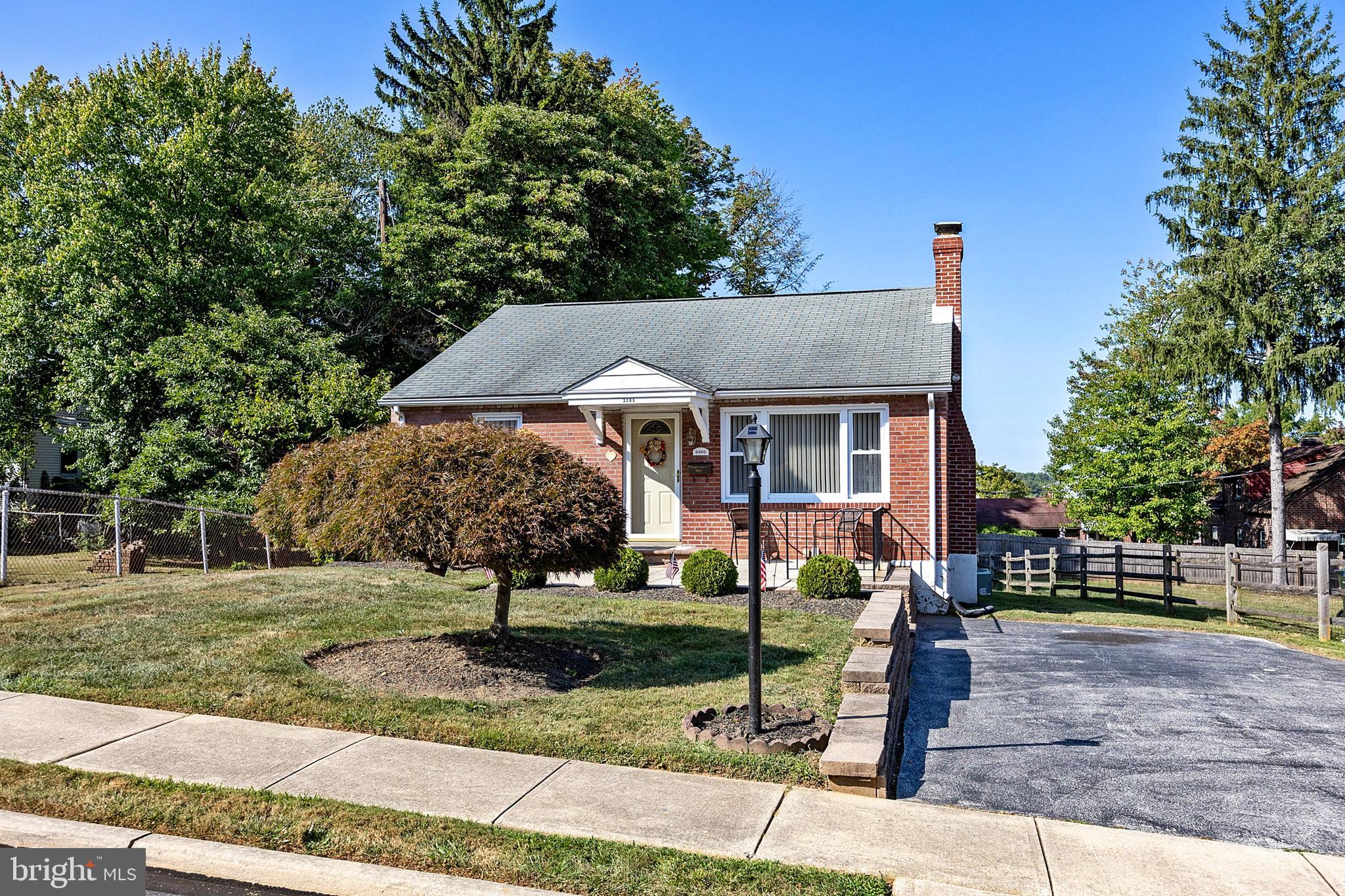 3305 Hilltop Road Newtown Square, PA 19073 - Photo 4 of 28