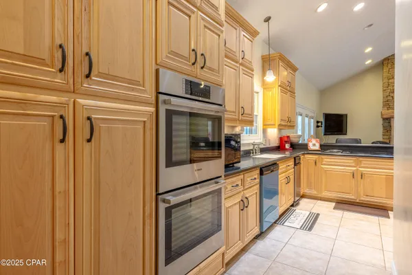 $799,000 | 4187 Shell Landing Road, Vernon, FL 32462
