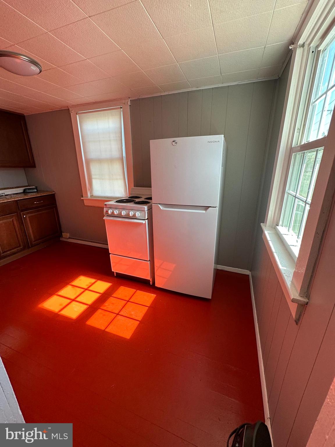 2 West Broadway Bel Air, MD 21014 - Photo 3 of 7 a workspace with furniture and a window