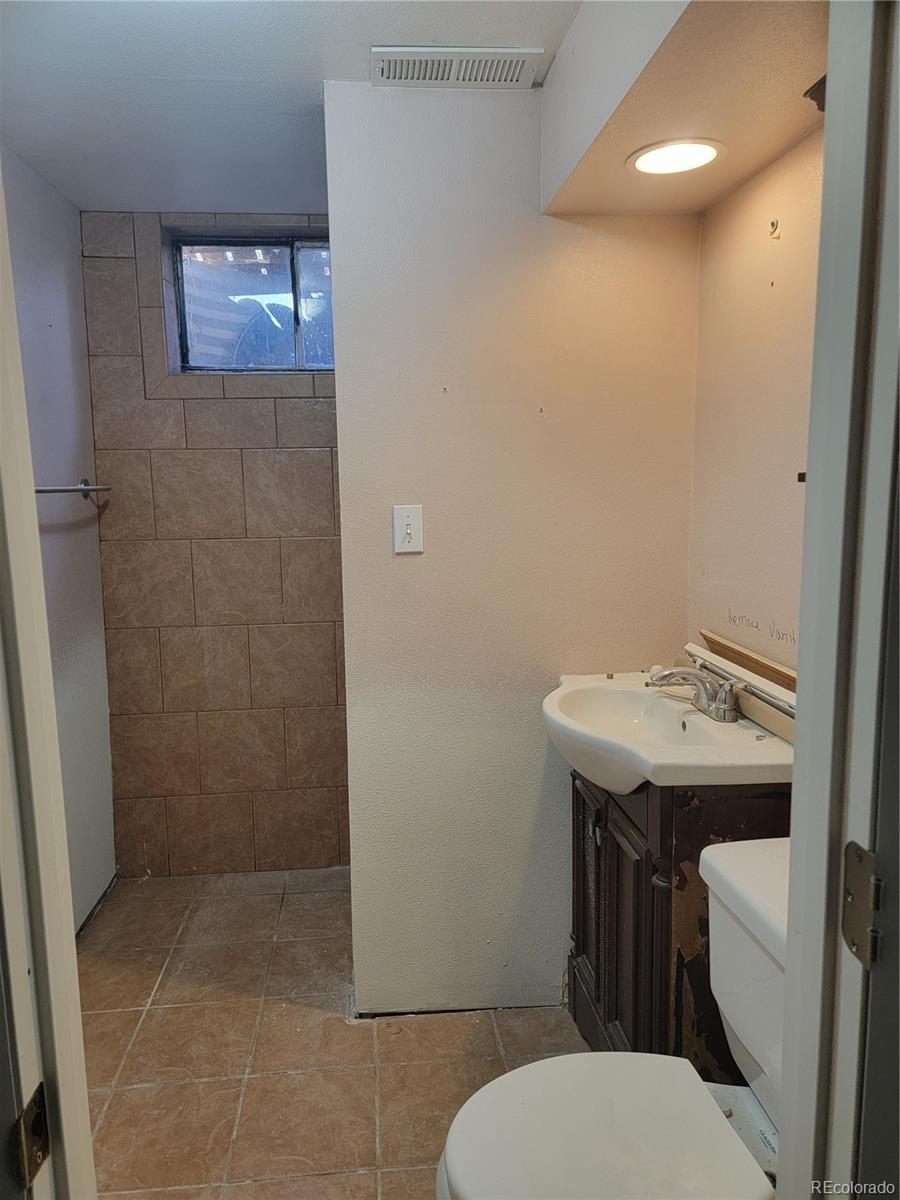 2303 South Raleigh Street Denver, CO 80219 - Photo 18 of 26 Gallery Image 18