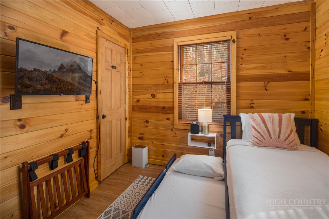 174 Horseshoe Ridge Road East Deep Gap, NC 28618 - Photo 13 of 33