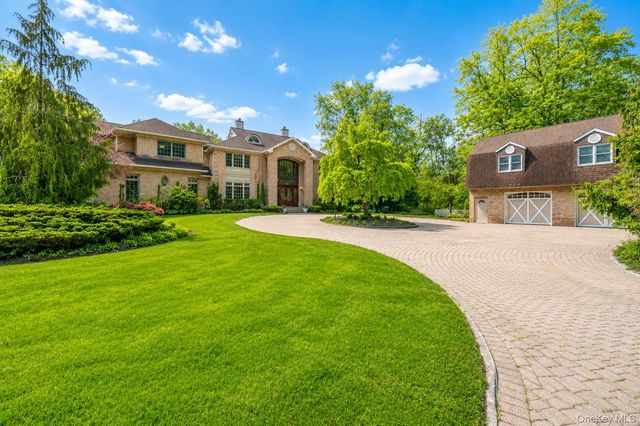 $3,900,000 | 1 Springwood Path, Syosset, NY 11791