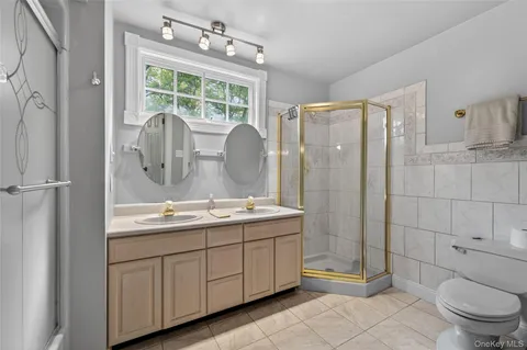 $3,900,000 | 1 Springwood Path, Syosset, NY 11791