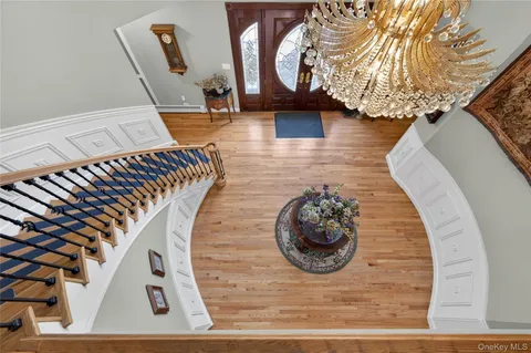 $3,900,000 | 1 Springwood Path, Syosset, NY 11791