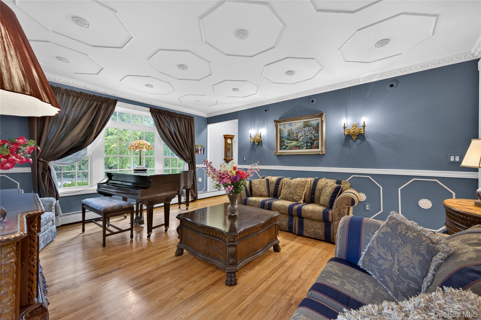 1 Springwood Path Syosset, NY 11791 - Photo 8 of 44