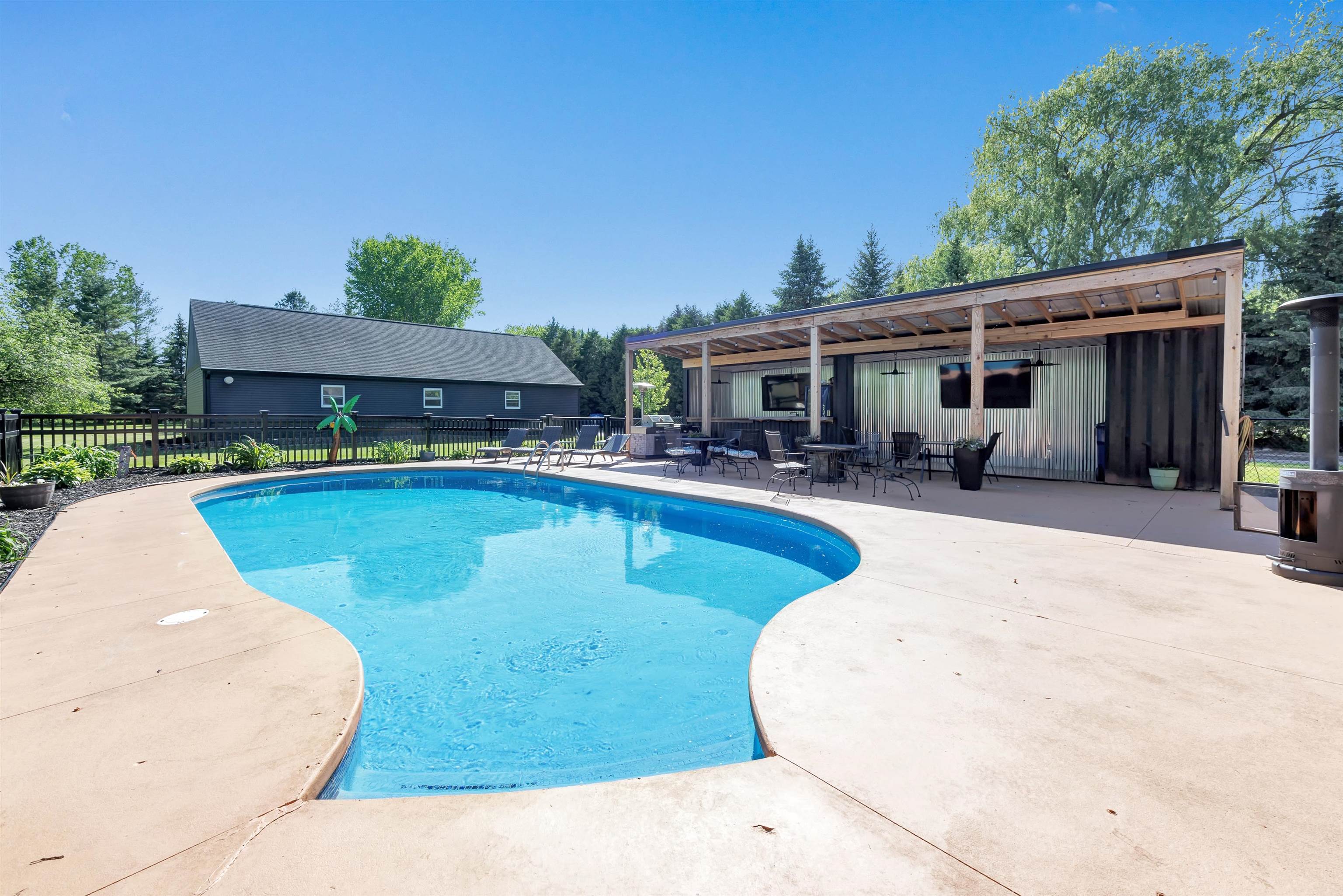 2004 Ledgeview Road De Pere, WI 54115 - Photo 41 of 50