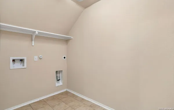 $2,299 | 12023 Sapphire River, San Antonio, TX 78245