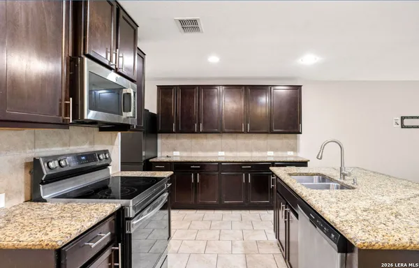 $2,299 | 12023 Sapphire River, San Antonio, TX 78245