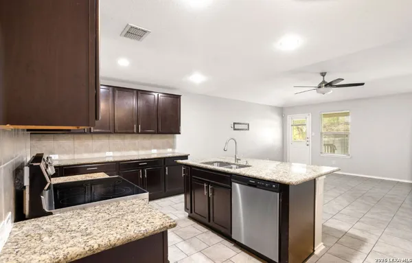 $2,299 | 12023 Sapphire River, San Antonio, TX 78245
