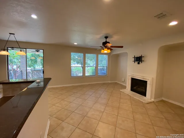 $2,300 | 204 Horse Hill, Boerne, TX 78006