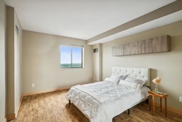 $185,000 | 78 10th Street East, Unit 3309, St. Paul, MN 55101