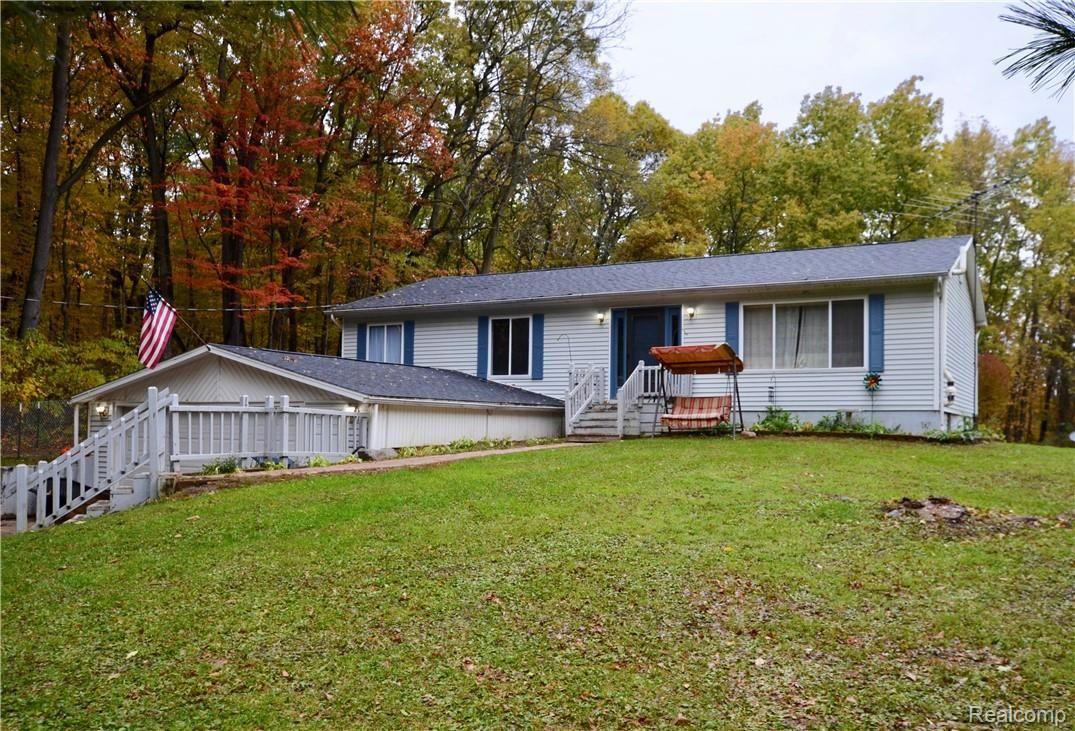 2381 West Rattalee Lake Road Holly, MI 48442 - Photo 1 of 22 fullsizeoutput_295a.jpeg