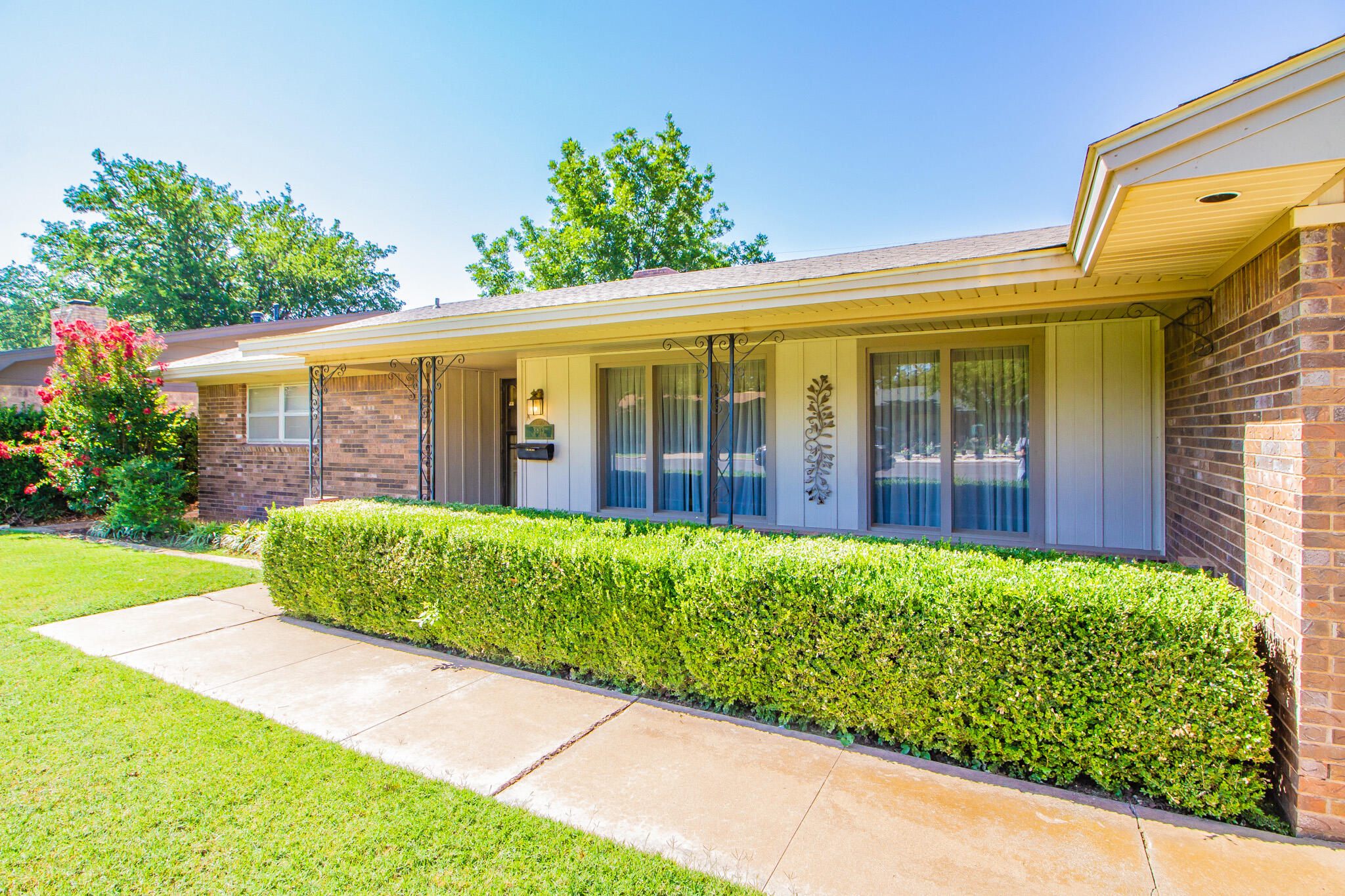 3813 57th Street Lubbock, TX 79413 - Photo 3 of 34 IMG_9403