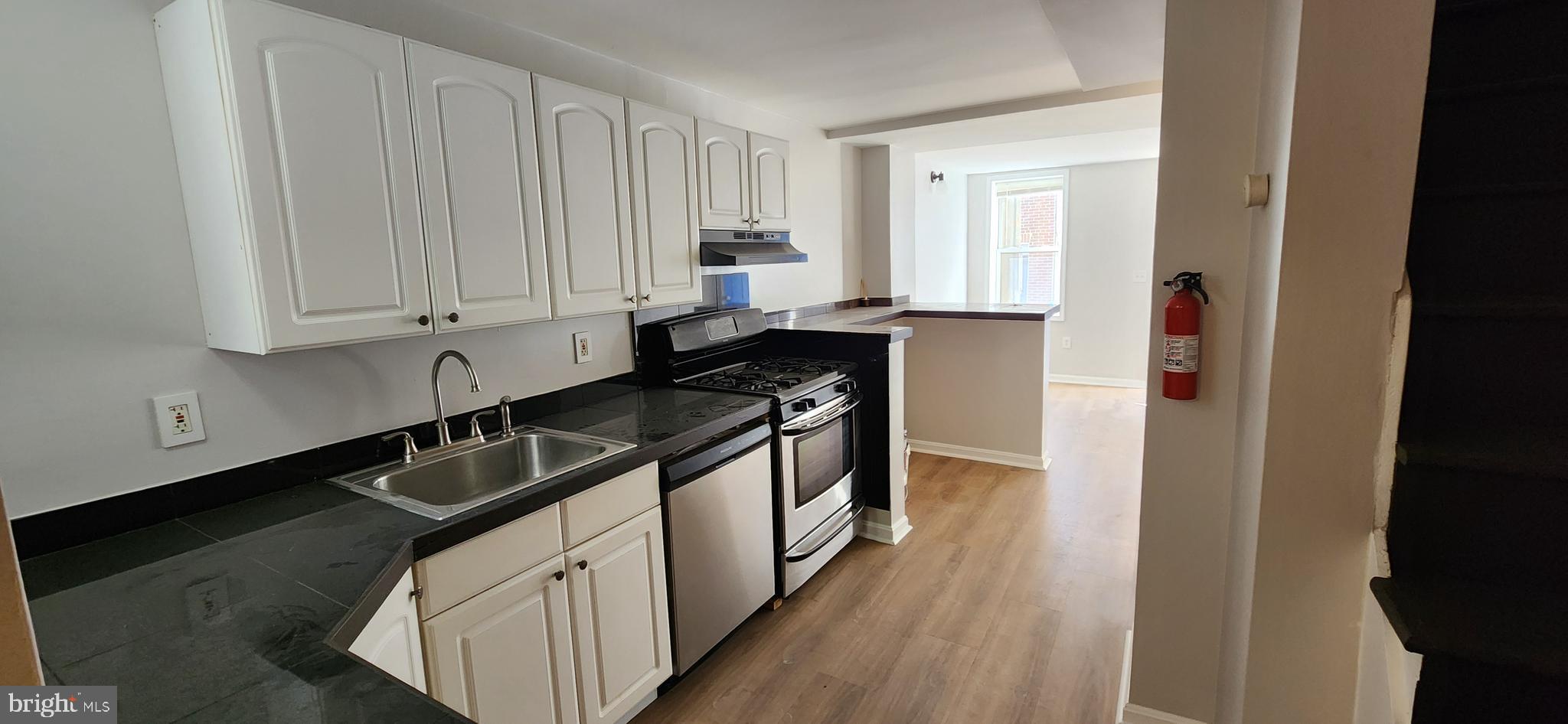 229 South Durham Street Baltimore, MD 21231 - Photo 6 of 16