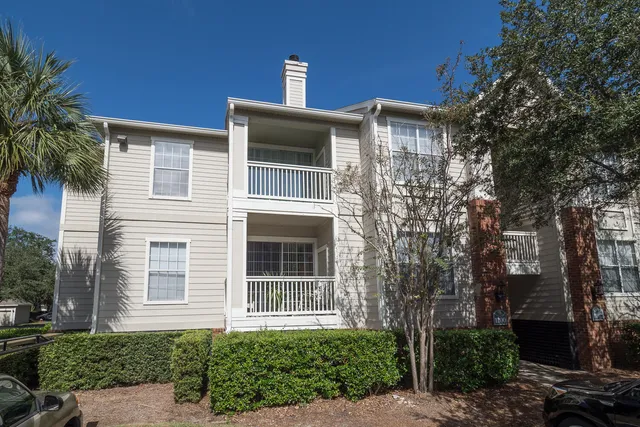 $2,600 | 1600 Long Grove Drive, Unit 1221, Mount Pleasant, SC 29464