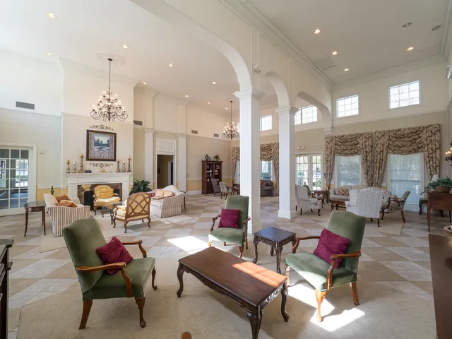 $2,600 | 1600 Long Grove Drive, Unit 1221, Mount Pleasant, SC 29464