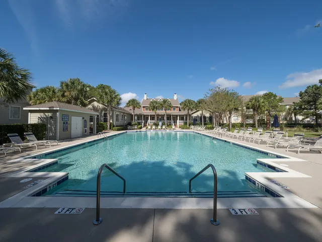 $2,600 | 1600 Long Grove Drive, Unit 1221, Mount Pleasant, SC 29464