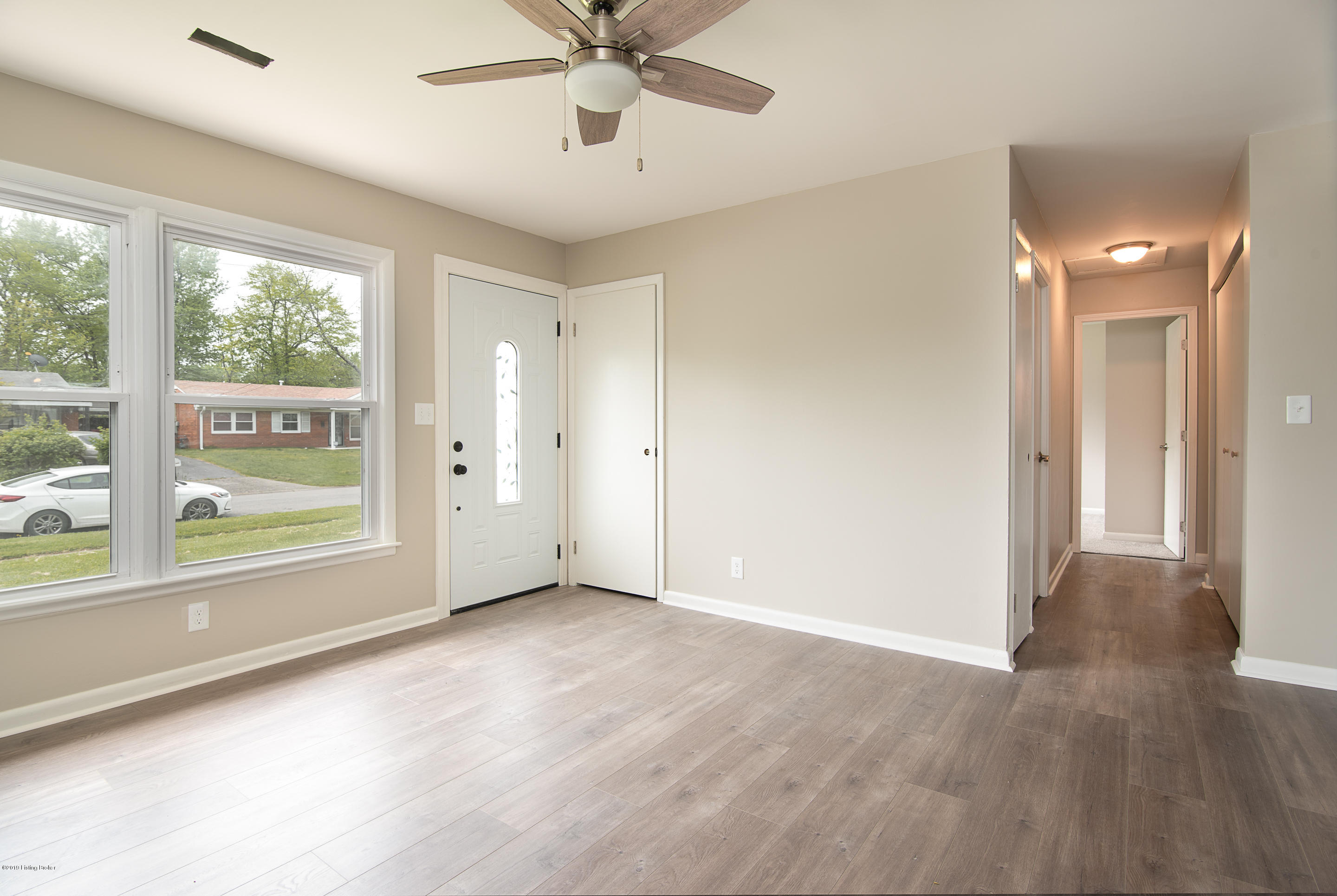 5121 Rural Way Louisville, KY 40218 - Photo 4 of 27 DHI-4
