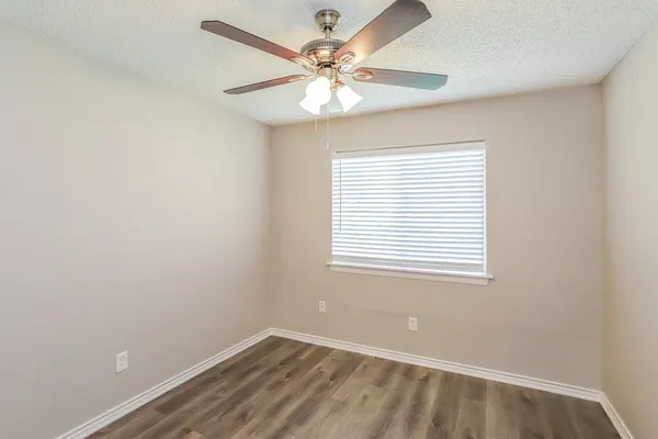 $1,825 | 10911 Kirkbud Lane, Houston, TX 77089