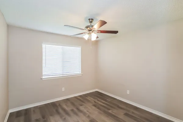 $1,825 | 10911 Kirkbud Lane, Houston, TX 77089
