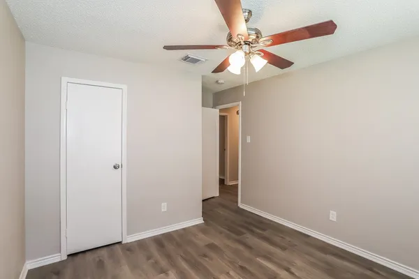 $1,825 | 10911 Kirkbud Lane, Houston, TX 77089