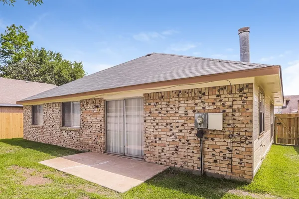 $1,825 | 10911 Kirkbud Lane, Houston, TX 77089