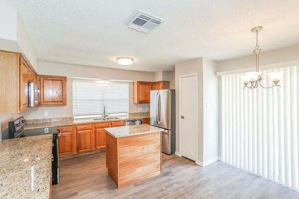 $1,825 | 10911 Kirkbud Lane, Houston, TX 77089