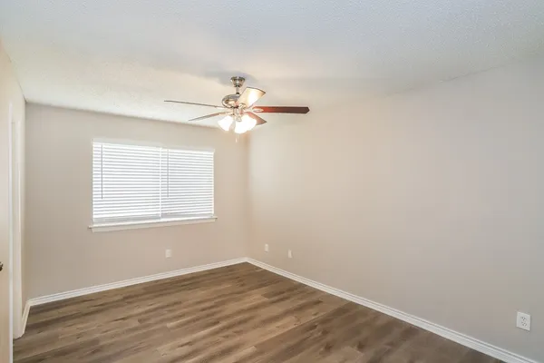 $1,825 | 10911 Kirkbud Lane, Houston, TX 77089