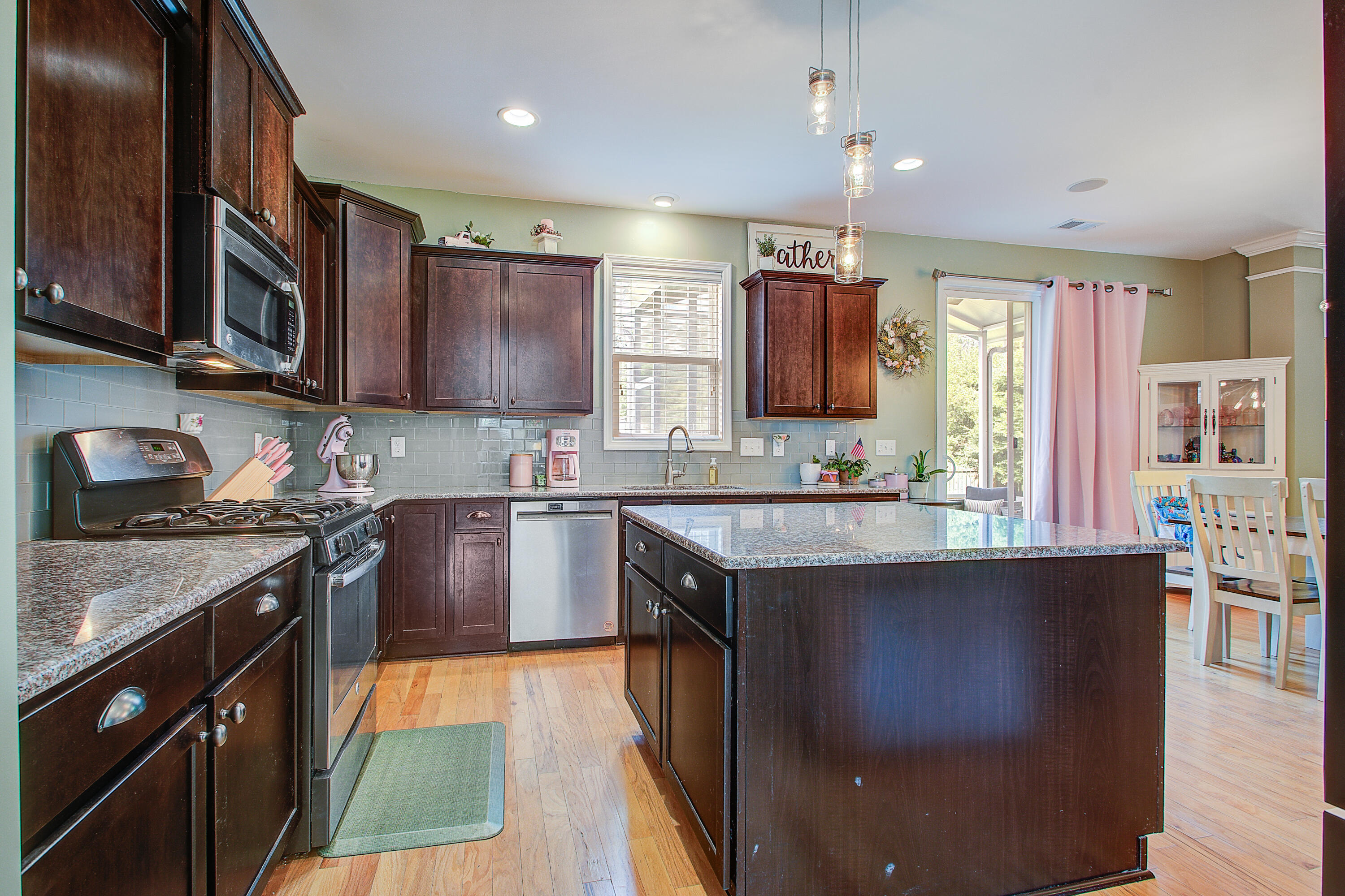 1305 Raven Road Hanahan, SC 29410 - Photo 12 of 50 1305 (12)