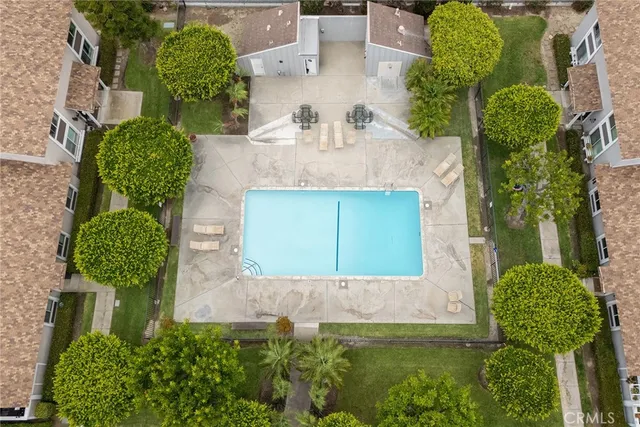 $599,000 | 16892 Limelight Circle, Unit B, Huntington Beach, CA 92647