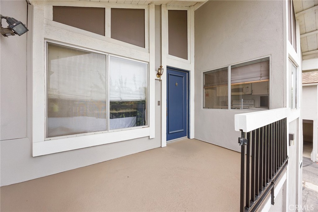 16892 Limelight Circle, Unit B Huntington Beach, CA 92647 - Photo 4 of 23
