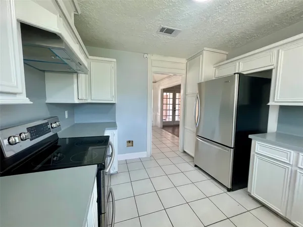$2,200 | 6207 Denmark Drive, Pasadena, TX 77505