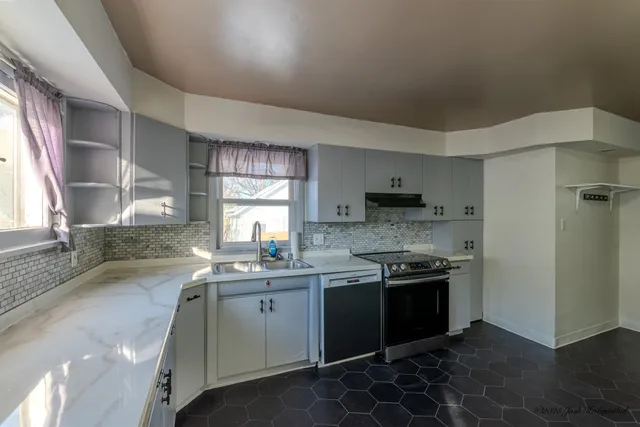 $269,000 | 736 West 8th Street, Appleton, WI 54914