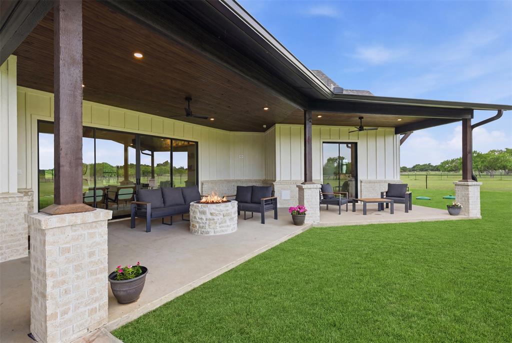 519 Reason Jones Road Valley View, TX 76272 - Photo 35 of 40