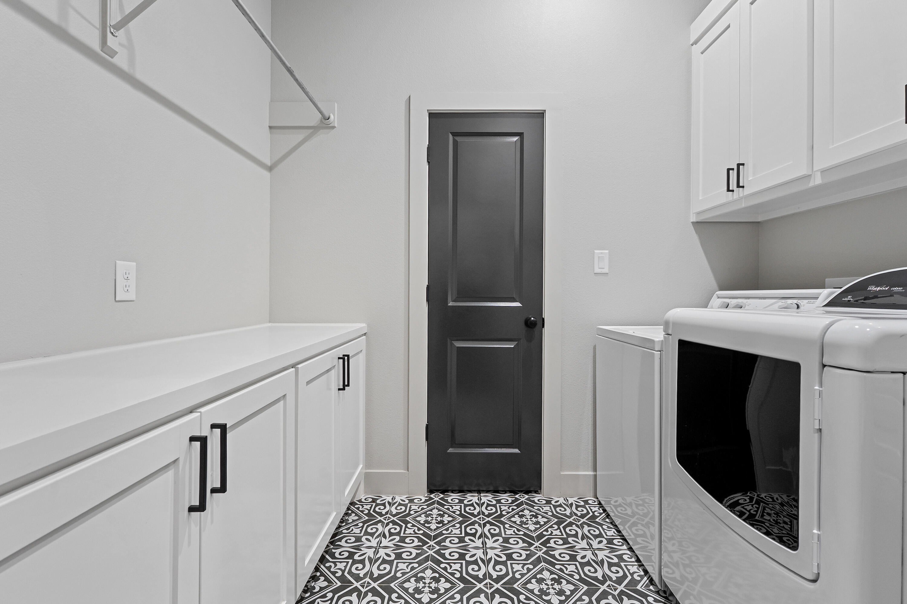7814 55th Street Lubbock, TX 79407 - Photo 24 of 27 a utility room with dryer and washer