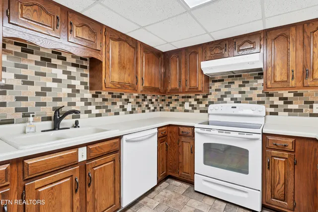 $299,900 | 411 Regal Tower, Unit 411, Maryville, TN 37804