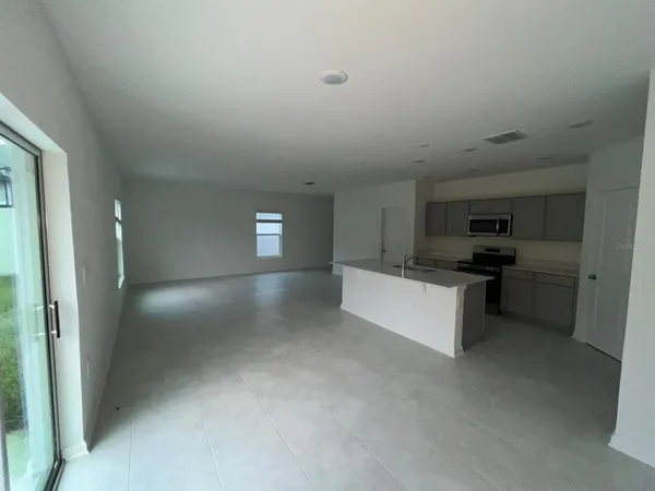 $2,150 | 312 Kayden Cove, Lake Wales, FL 33859