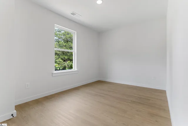 $1,700 | 239 Vanderbilt Road, Spartanburg, SC 29301