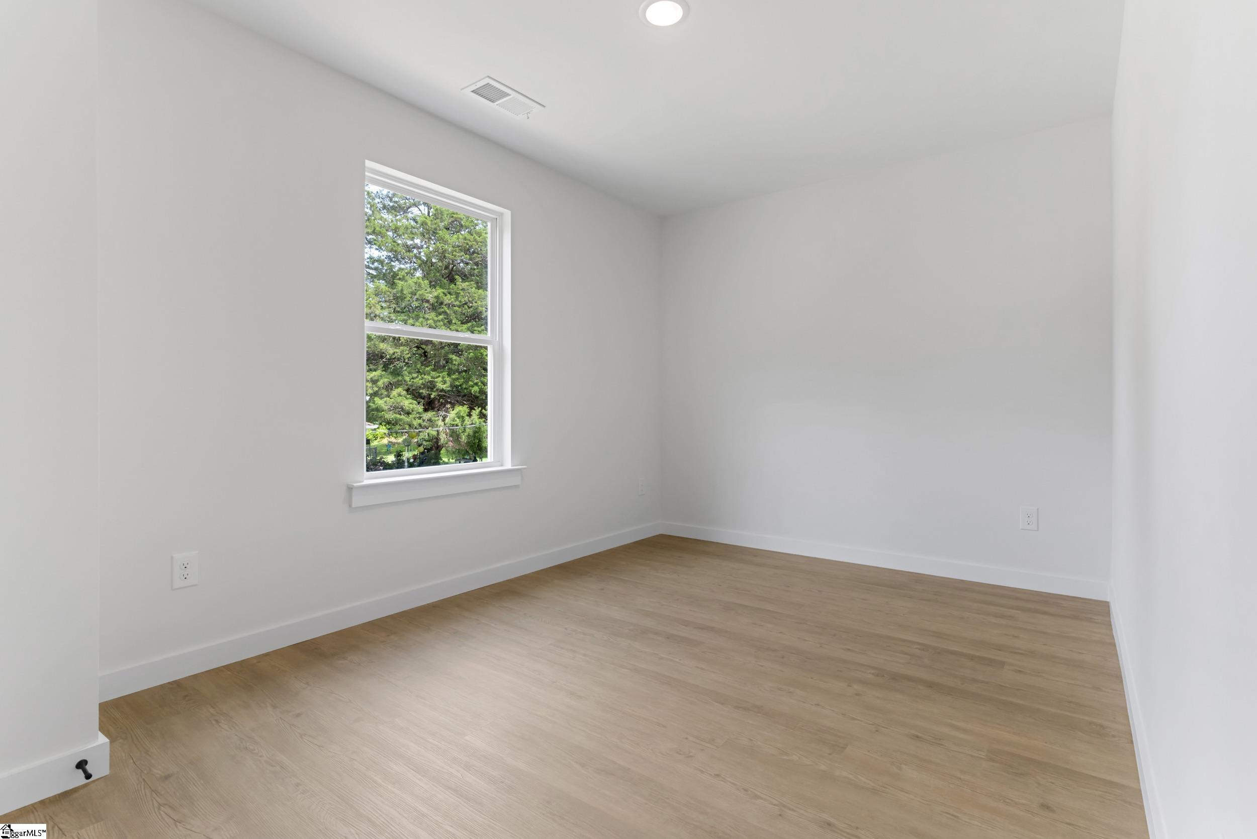 239 Vanderbilt Road Spartanburg, SC 29301 - Photo 13 of 15