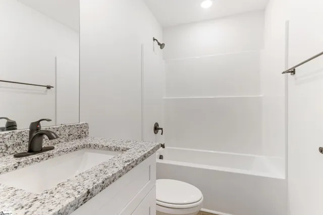 $1,700 | 239 Vanderbilt Road, Spartanburg, SC 29301