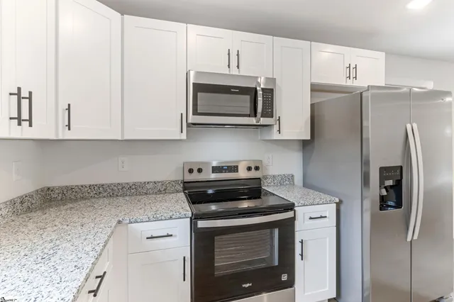 $1,700 | 239 Vanderbilt Road, Spartanburg, SC 29301