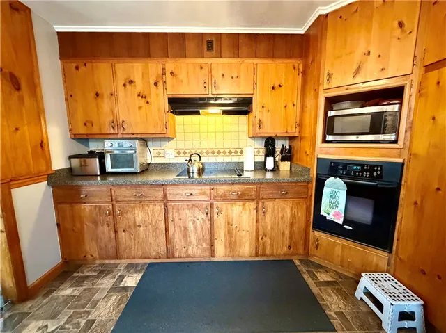 $206,000 | 19 Acorn Avenue, Southport, NY 14871