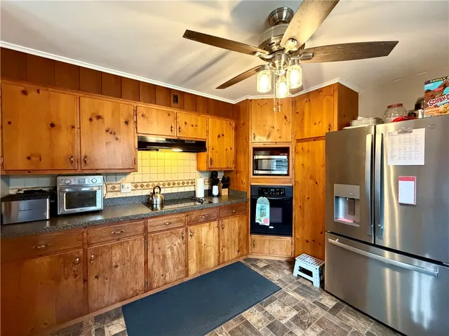 $206,000 | 19 Acorn Avenue, Southport, NY 14871