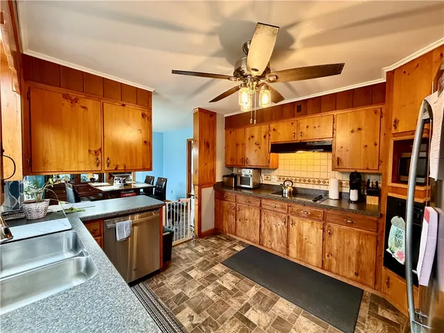 $206,000 | 19 Acorn Avenue, Southport, NY 14871