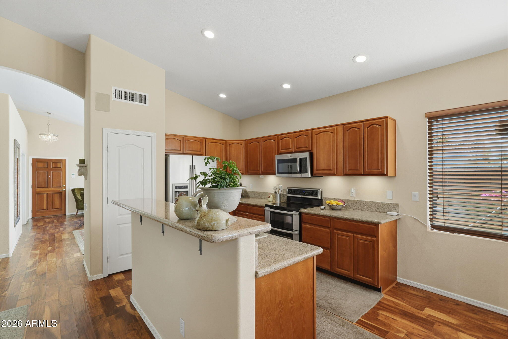 1101 West Davis Road Phoenix, AZ 85023 - Photo 9 of 34 011_ListerPros
