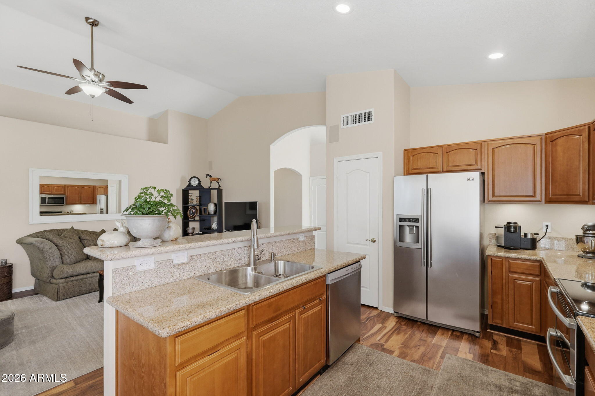 1101 West Davis Road Phoenix, AZ 85023 - Photo 10 of 34 013_ListerPros