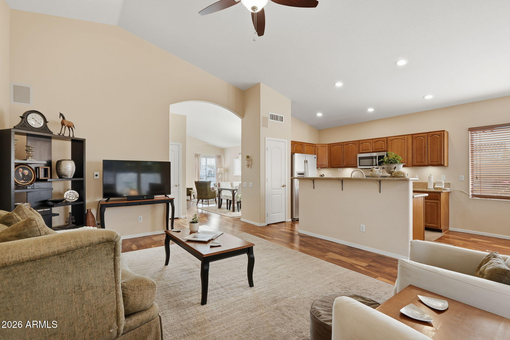 1101 West Davis Road Phoenix, AZ 85023 - Photo 7 of 34 009_ListerPros